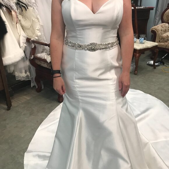 SAMPLE Mikado Wedding Dress, Ivory Mermaid Fit and Flare Sexy, BLING straps - Picture 6 of 10